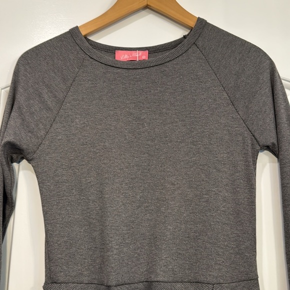 🔵 NWT LILLY’S KLOSET GRAY RIBBED FRONT KNOT LONG SLEEVE DRESS SIZE MEDIUM - Picture 2 of 8